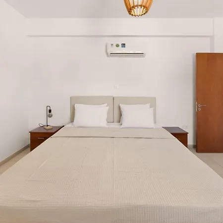 Delina Coastal Villa Protaras